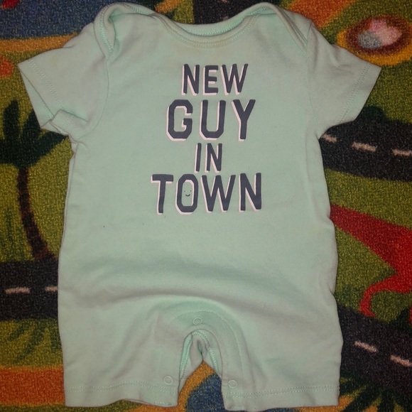 Bundle of 0-3mo outfits mostly one piece - Picture 7 of 7